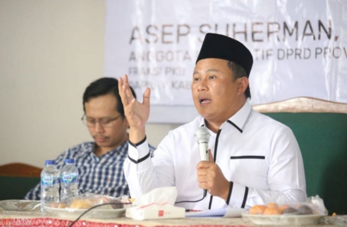 Gelar Sosperda, Asep Suherman Tekankan Pentingnya Peran Perda Pesantren Untuk Dorong Kemajuan Pesantren