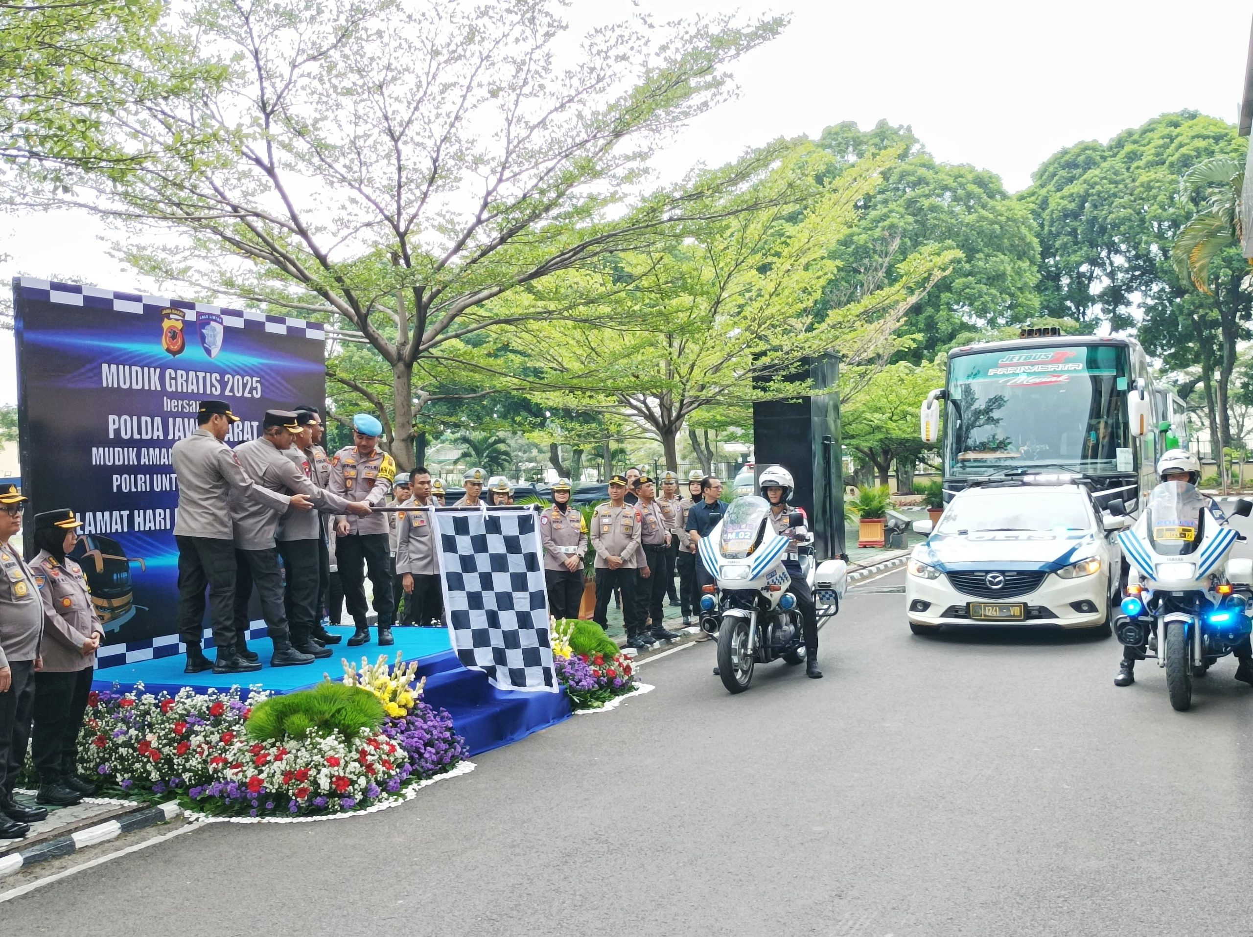 Polda Jabar Adakan Mudik Gratis