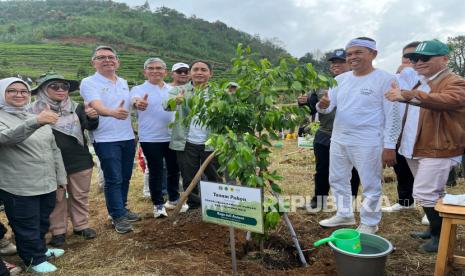KDM Ajak PTPN dan Perhutani  Berkabolarasi Pulihkan Kondisi Lingkungan