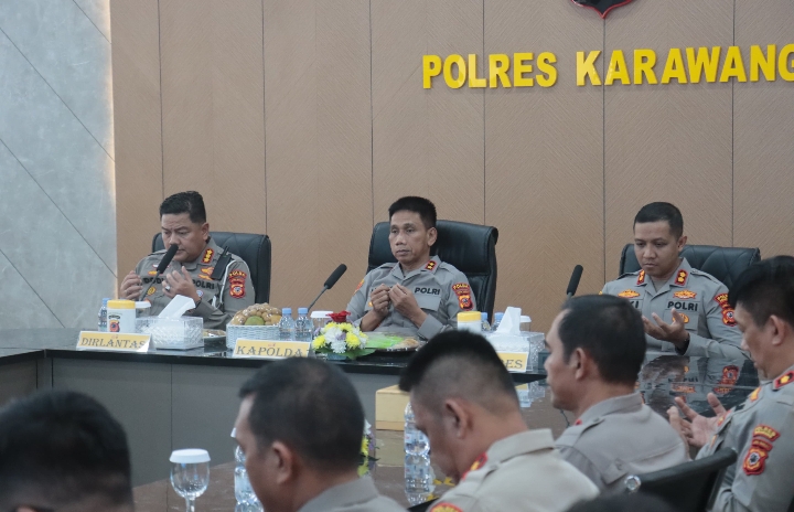 Kunjungan Kerja Kapolda Jabar di Polres Karawang: Apresiasi Ops Ketupat dan Arahan Jelang Mayday