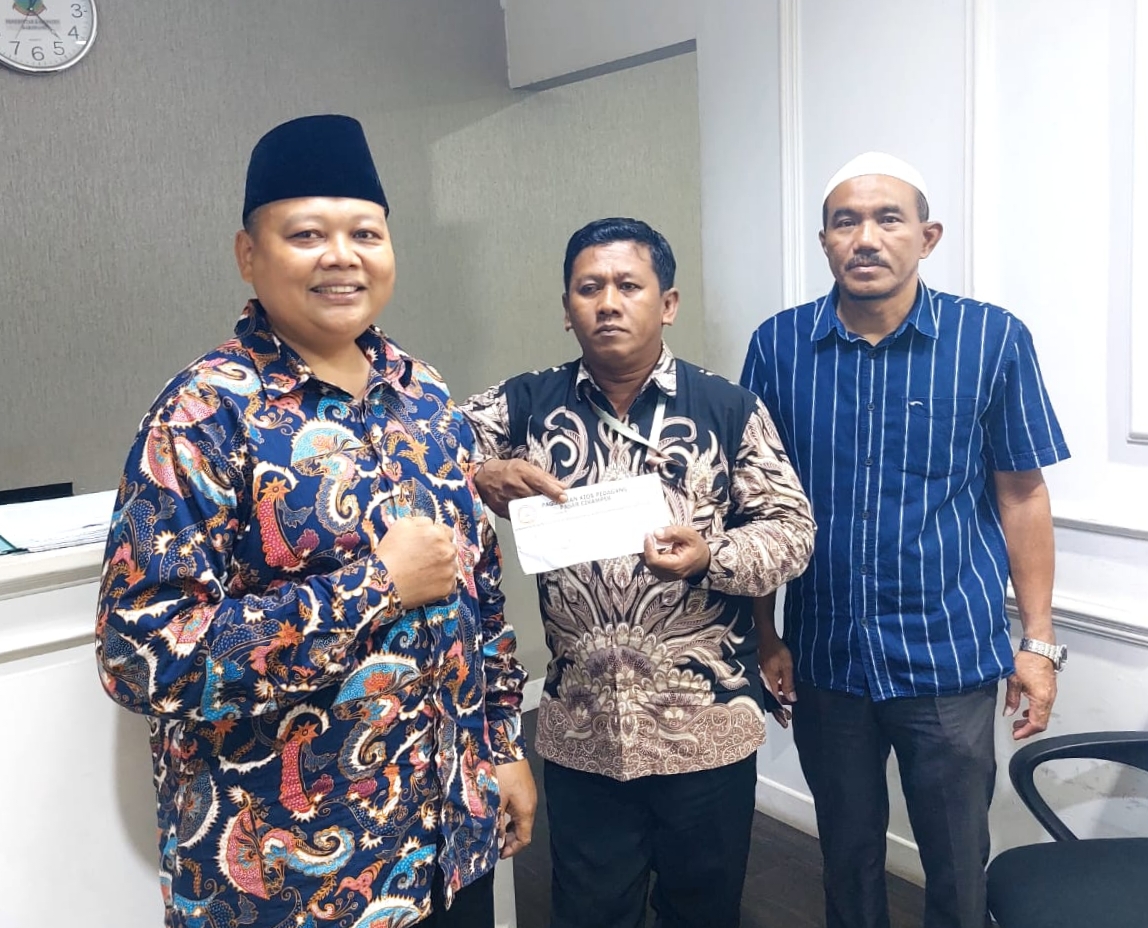 H. Asep Sendal, Ketua Paguyuban Toko Pasar Cikampek, Layangkan Surat Ke Bupati Karawang