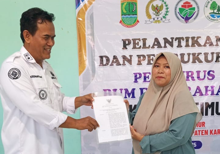 Pemdes Cikampek Timur Lantik Pengurus BUMDesa Rahayu Periode 2025–2028
