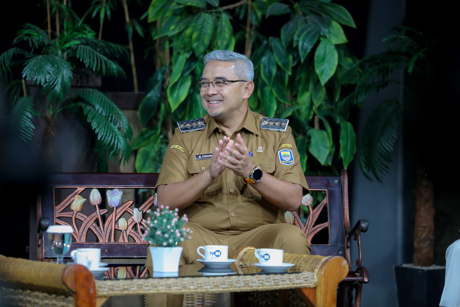 Walkot Bandung Farhan, Penerbangan Komersial  Bandara Husein Aktif Lagi