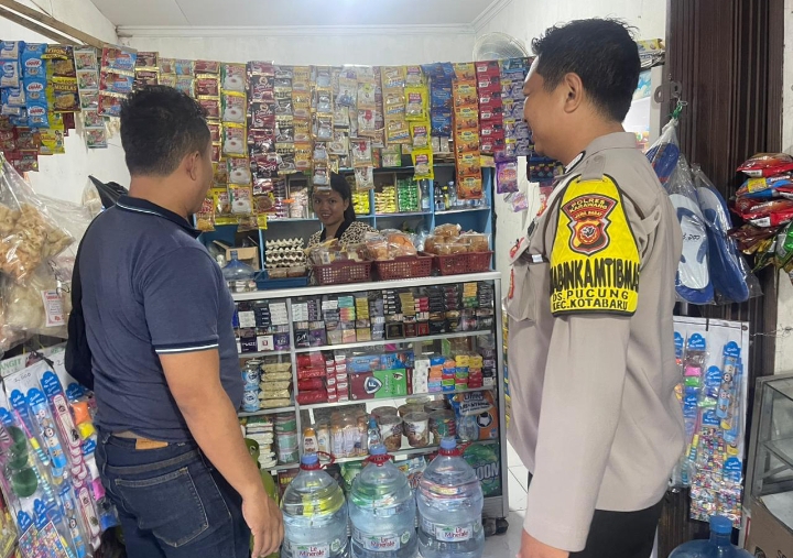 Polsek Kotabaru Tindaklanjuti Laporan Penjualan Rokok Tanpa Cukai di Desa Pucung