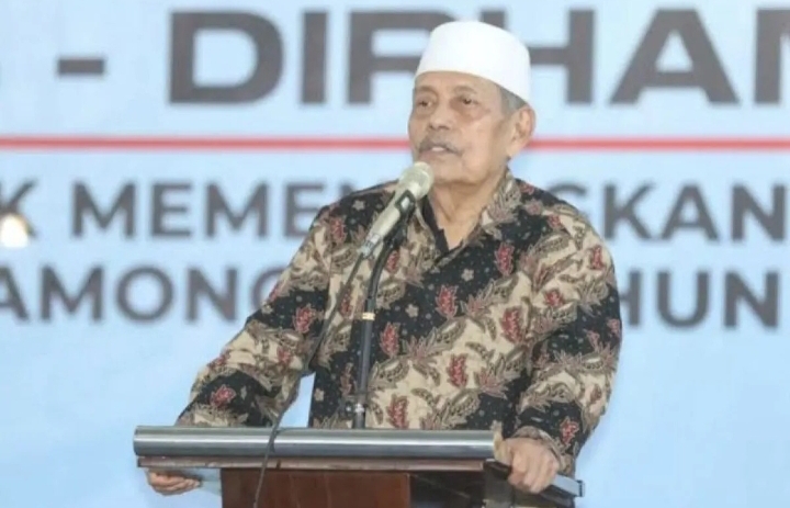 Kiai Ghofur Ajak Masyarakat Tenang dan Percayakan Penanganan Situasi ke Kapolri