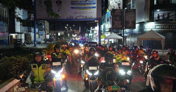 Jaga Situasi Kamtibmas Kab Karawang Tetap Kondusif, Kapolres Dan Jajaran Forkopimda Gelar Patroli Gabungan