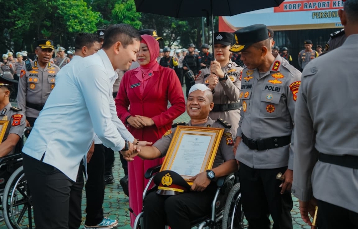 Kenaikan Pangkat Luar Biasa Aiptu Sandy