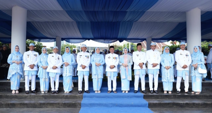 Hari Jadi Karawang ke-392, Forkopimda dan Ribuan Peserta Ikuti Apel Besar di Lapangan Karangpawitan
