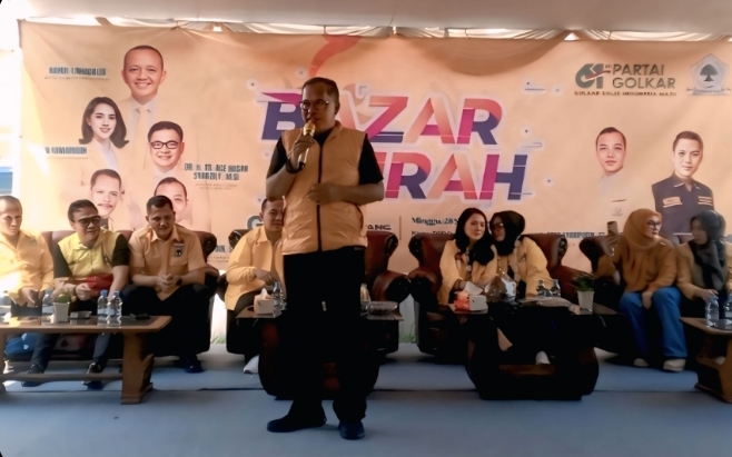 HUT Golkar Ke-61, Seribu Paket Sembako Ludes Diserbu Warga ‎