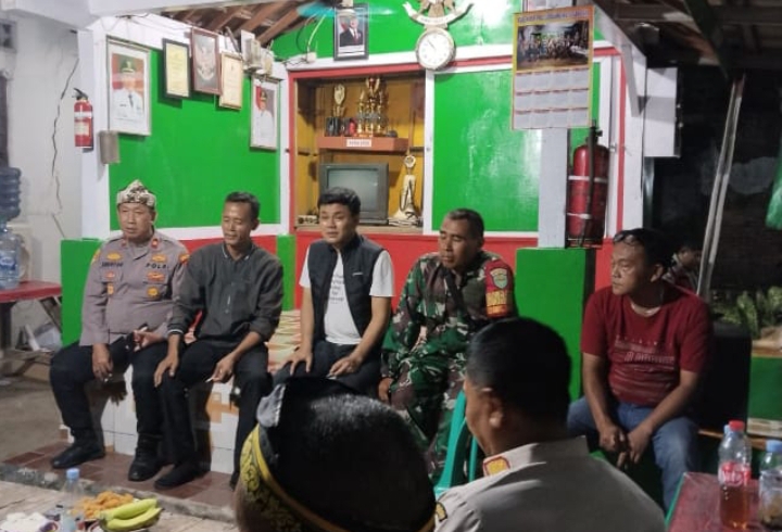 Kapolsek Klari Bersama Muspika Melaksanakan Monitoring Pos Kamling Di Wilayah Hukum Klari