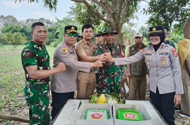 Sinergi Untuk Negeri, Kapolsek dan Camat Klari Beri Ucapan HUT TNI ke-80 ke Koramil 0412/Klari