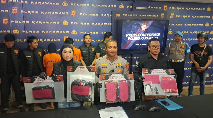 Polres Karawang Berhasil Ungkap Pelaku Pembunuhan Bayi Tewas Dilakban Oleh Orang Tuanya Sendiri