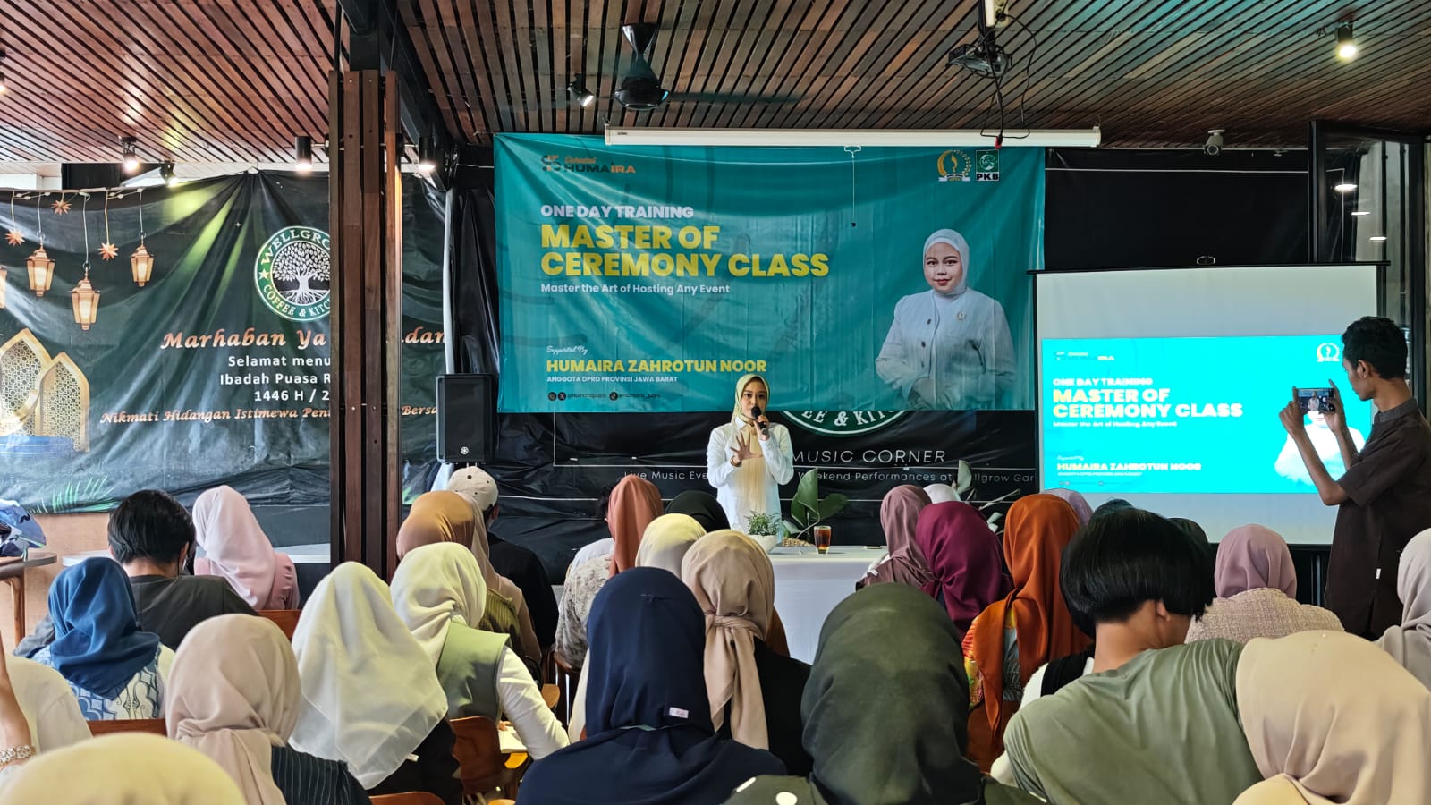 Humaira Gelar Pelatihan ‘Master of Ceremony Class’ untuk Tingkatkan Kepercayaan Diri Generasi Muda