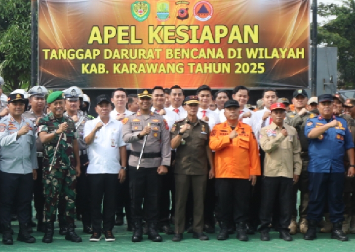 Kapolres Karawang Pimpin Apel Gabungan Kesiapan Tanggap Bencana di Wilayah Karawang