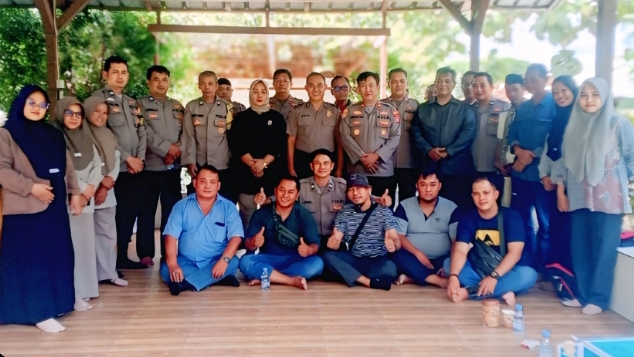 Tasyakuran Kenaikan Pangkat, Kapolsek Bersama Jajaran Berikan Apresiasi Kepada Ipda H. Ali Misri