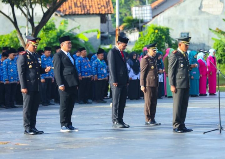 Kapolres Karawang Hadiri Upacara Ziarah Makam Pahlawan