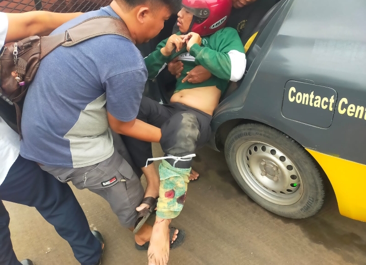 Respon Cepat, Patroli Polsek Klari Sigap Evakuasi Korban Kecelakaan Lalu Lintas ke RS Intan Barokah