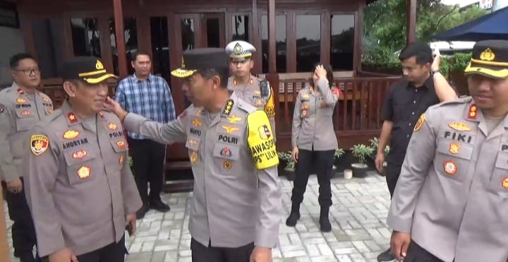 Ka Pospam Rest Area KM-57 Amankan Kunjungan Irwasum Polri Tinjau Kesiapan Pengamanan Nataru di KM 57 Tol Japek