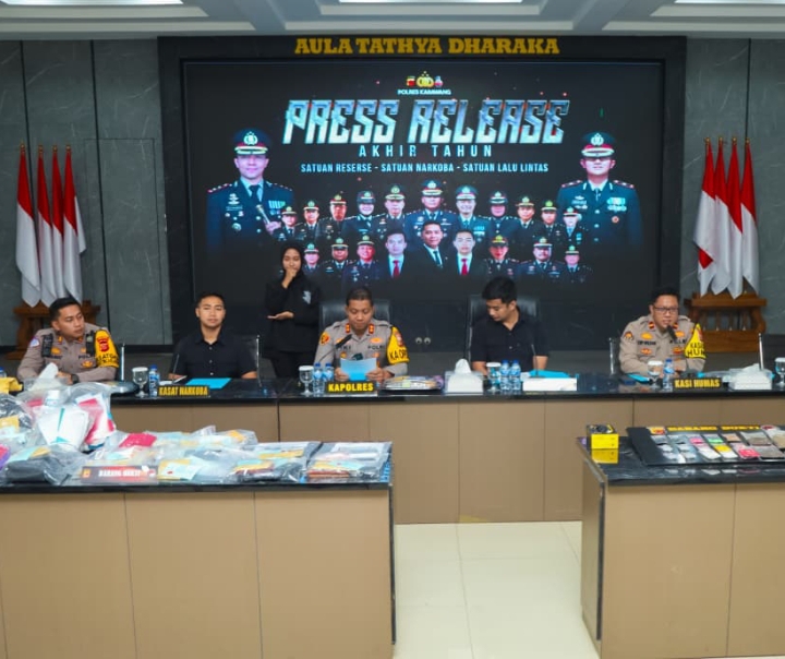 Polres Karawang Umumkan Capaian Akhir Tahun: Kriminalitas Turun, Narkoba dan Laka Lantas Masih Jadi Tantangan