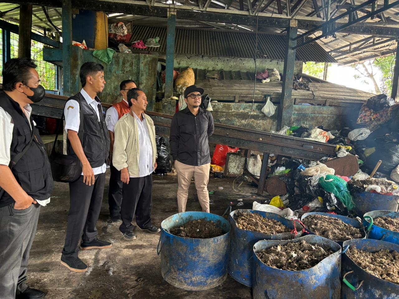 Wakil Ketua DPRD Jabar Acep Jamaludin Tinjau TPS3R Cibeber Kota Cimahi