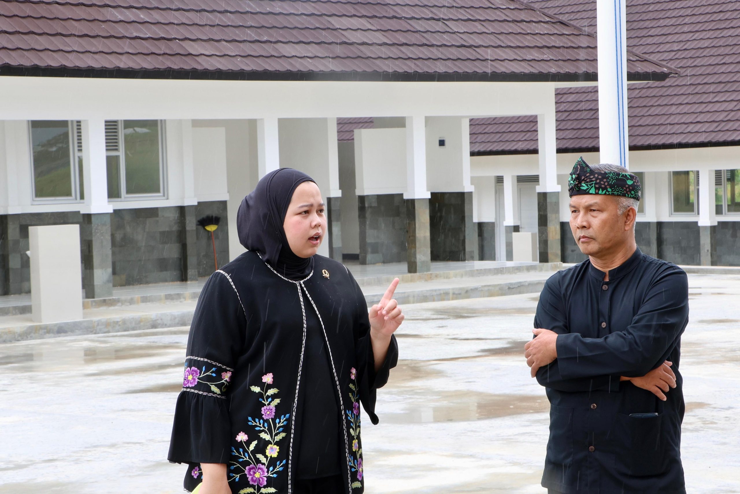 Humaira Sidak SMAN 1 Kutawaringin, Soroti Buruknya Kualitas Bangunan Sekolah