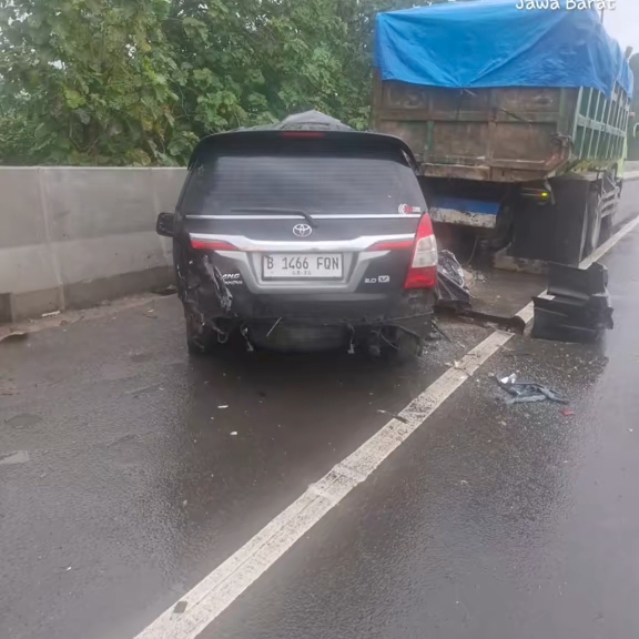 Alami Kecelakaan di KM 83 B Tol Cipularang, Kabag Kesra Kabupaten Bekasi (MD)