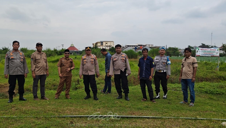 Dari Balik Seragam ke Ladang: Kapolsek Klari Dukung Ketahanan Pangan, Survey Lahan Untuk Penanaman Jagung ‎