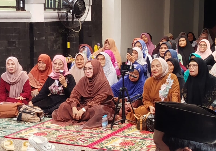 Sinergi Legislatif dan Masyarakat: Sri Rahayu Perkuat Nilai Spiritual Konstituen Karawang di Era Digital