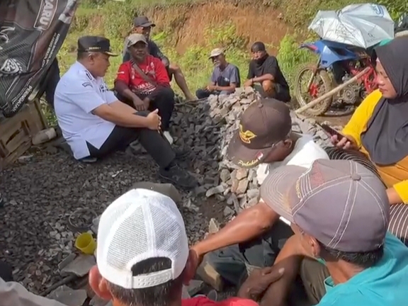 KDM Tutup Galian C di Kuningan Diprotes Warga