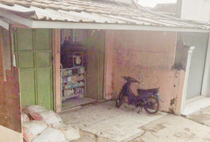 Ngaku Wartawan, Datangi Kades Cikampek Barat dan “Bisik-Bisik” Soal Toko Obat Ilegal, Seret Nama Kasat Narkoba