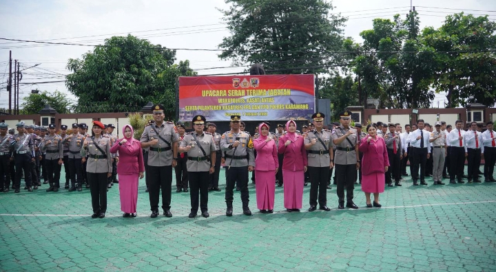 Polres Karawang Gelar Sertijab dan Pelantikan, Perkuat Soliditas dan Kinerja Pelayanan Publik