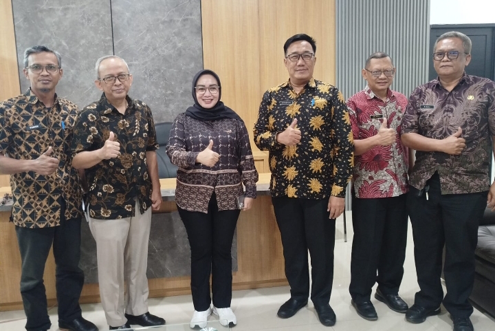 Sri Rahayu: Berharap Pelayanan Disdukcapil Karawang Semakin Optimal, Modern, dan Responsif Terhadap Kebutuhan Masyarakat