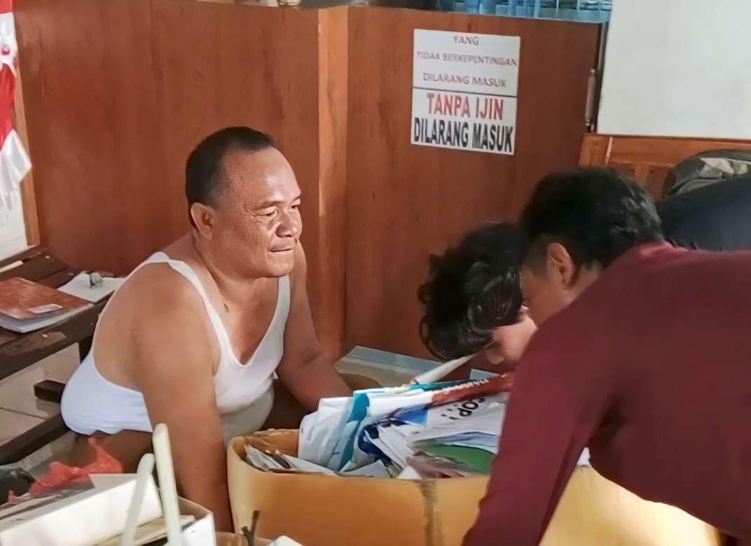 Baru Menjabat, Kades Edi Suparjono Langsung “Bersih-Bersih” Massal demi Cikampek Selatan Baru