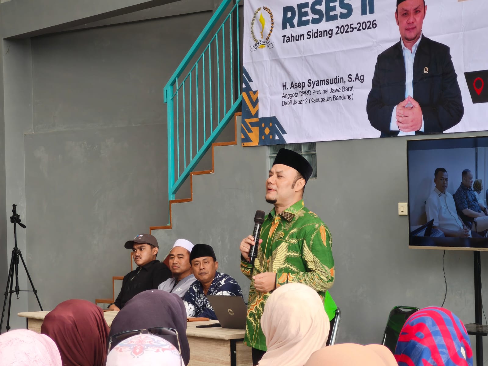 Momentum Ramadhan, Asep Syamsudin Serap Aspirasi dan Salurkan Sembako di Desa Campakamulya
