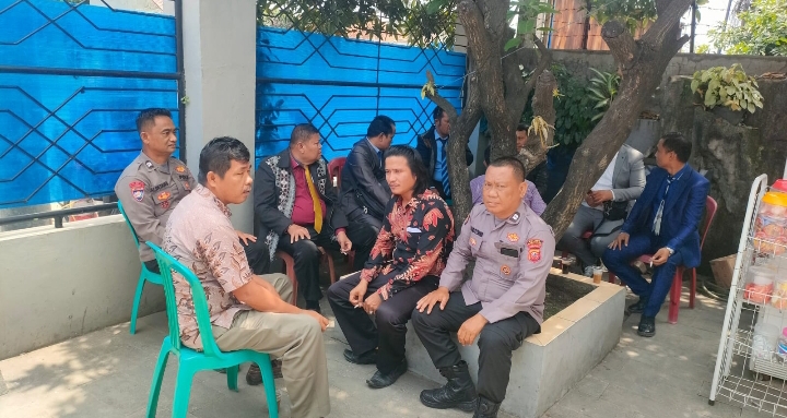 Polsek Klari Amankan Ibadah Minggu Kasih di Gereja Sultan Mazmur di Desa Pancawati