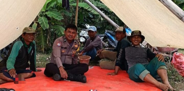 Bhabinkamtibmas Polsek Jatisari Sambang DDS, Sampaikan Pesan Kamtibmas ke Warga