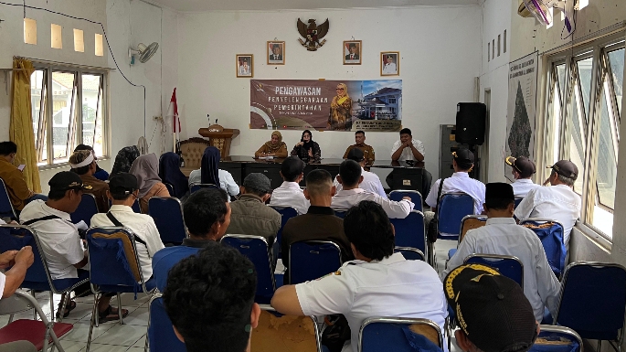 Sri Rahayu Tampung Keluhan Desa Atau Kelurahan Terkait KDMP Kelurahan Karawang Wetan