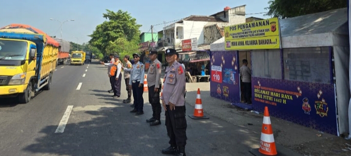 Antisipasi Kepadatan Arus Mudik, Polres Karawang Siagakan Personel di Pos Pam Tanjung Pura