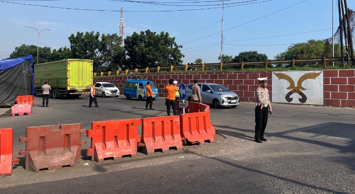 Wujudkan Mudik Lancar Dan Kondusif, Personil DiPos Pam Jomin Rutinkan Gatur Lantas