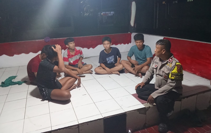 Mengurangi Tindak kejahatan, Bhabinkamtibmas Polsek Klari Himbau Remaja Terkait Kamtibmas
