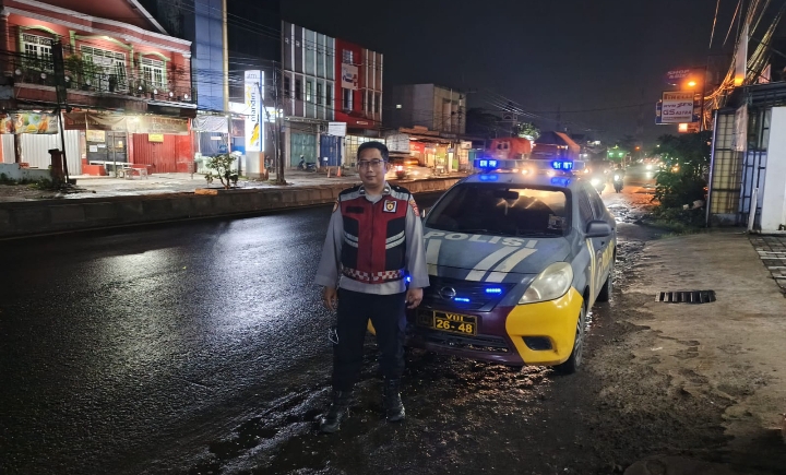 Patroli Blue Light Samapta Polsek Klari Antisipasi Kejahatan Jalanan