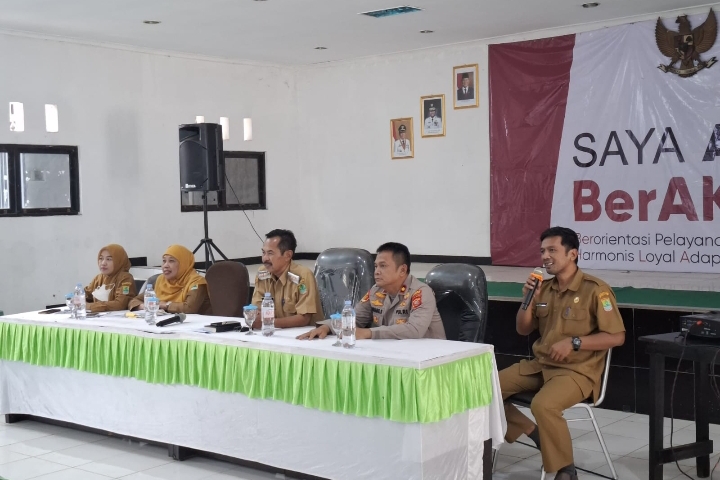 Kapolsek Klari Kompol Bambang Sumitro Hadiri Rapat Minggon Sekaligus Halal Bihalal Pasca Idulfitri