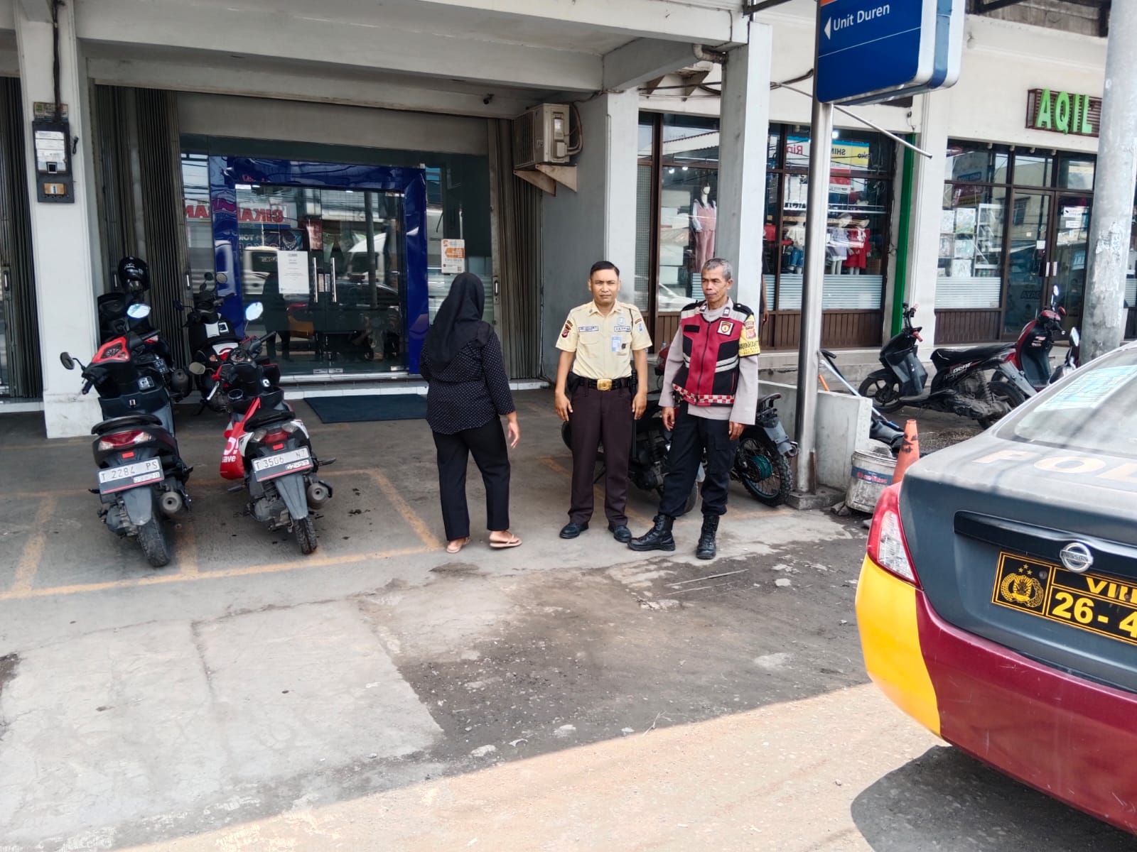 Bhabinkamtibmas Polsek Klari Monitoring Pengawasan di SPBU Desa Duren ‎