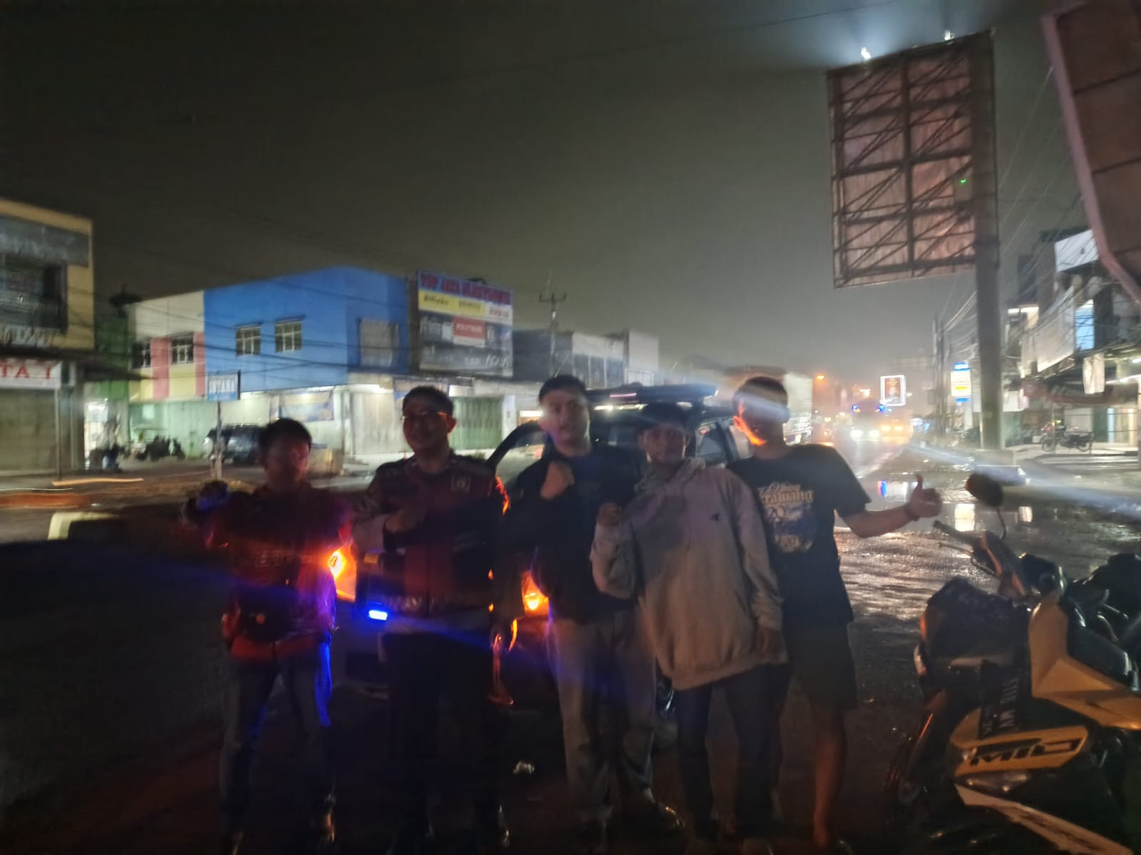 Patroli KRYD Blue Light Polsek Klari Ingatkan Remaja Jauhi Aksi Tawuran ‎