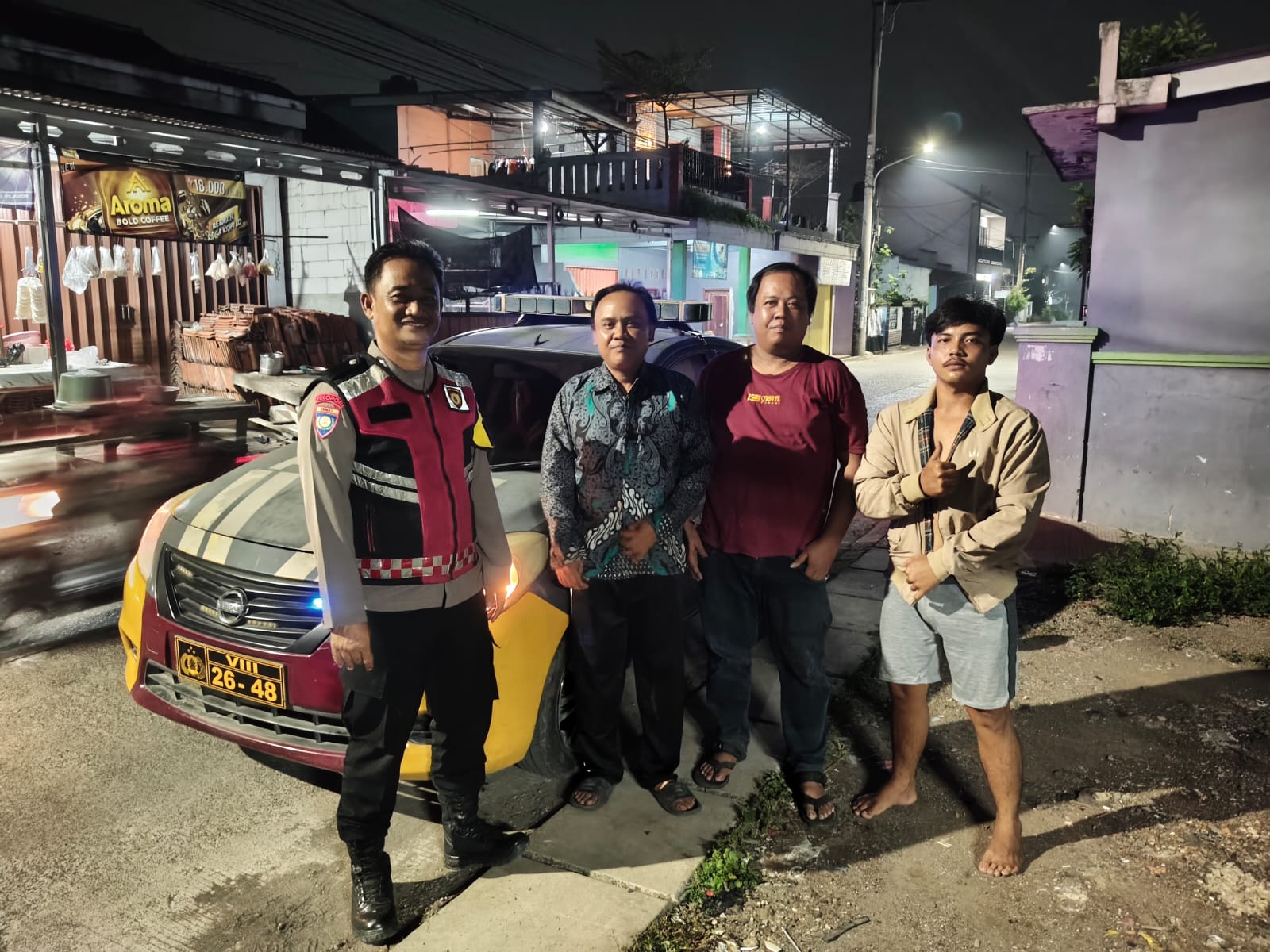 Patroli KRYD Malam, Anggota Polsek Klari Berikan Himbauan Kamtibmas dan Pastikan Wilayah Aman