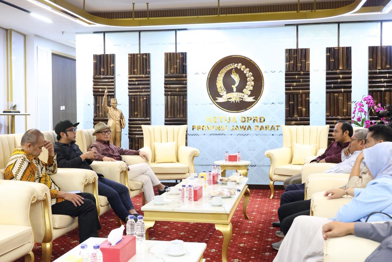 Pimpinan DPRD Jabar Terima Kunjungan Bawaslu, Bahas Penguatan Pengawasan Pemilu