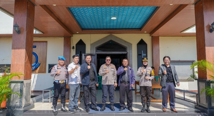 Pengamanan Jumat Agung di Karawang Berjalan Lancar, Ibadah Umat Kristiani Kondusif