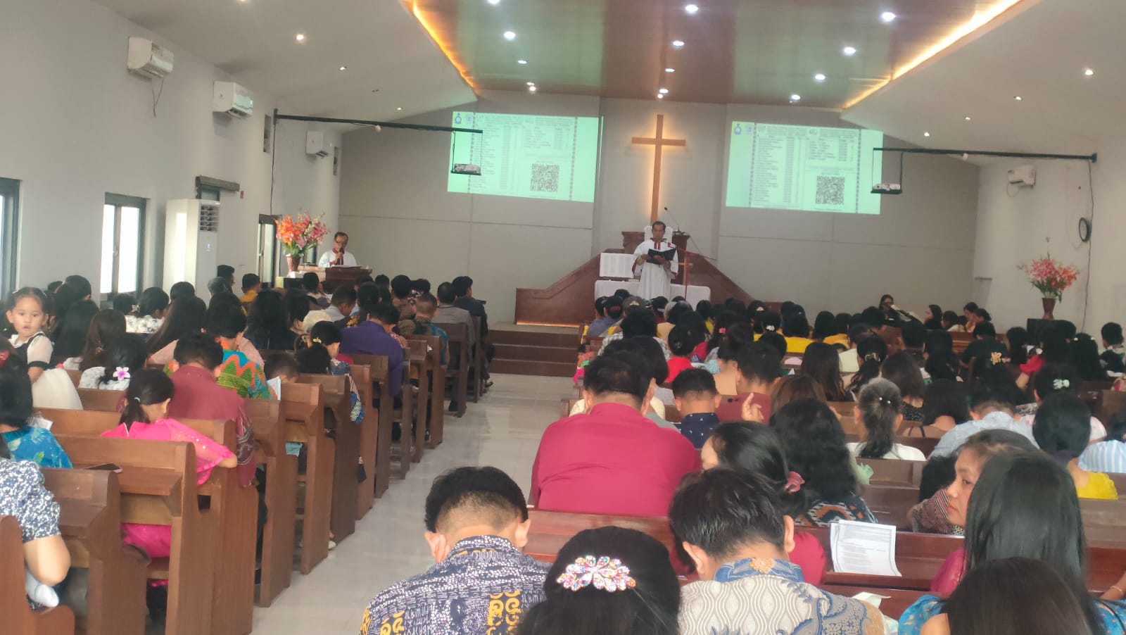 Polsek Klari Amankan Ibadah Kebaktian Umat Nasrani di Gereja HKBP Sultan Mazmur