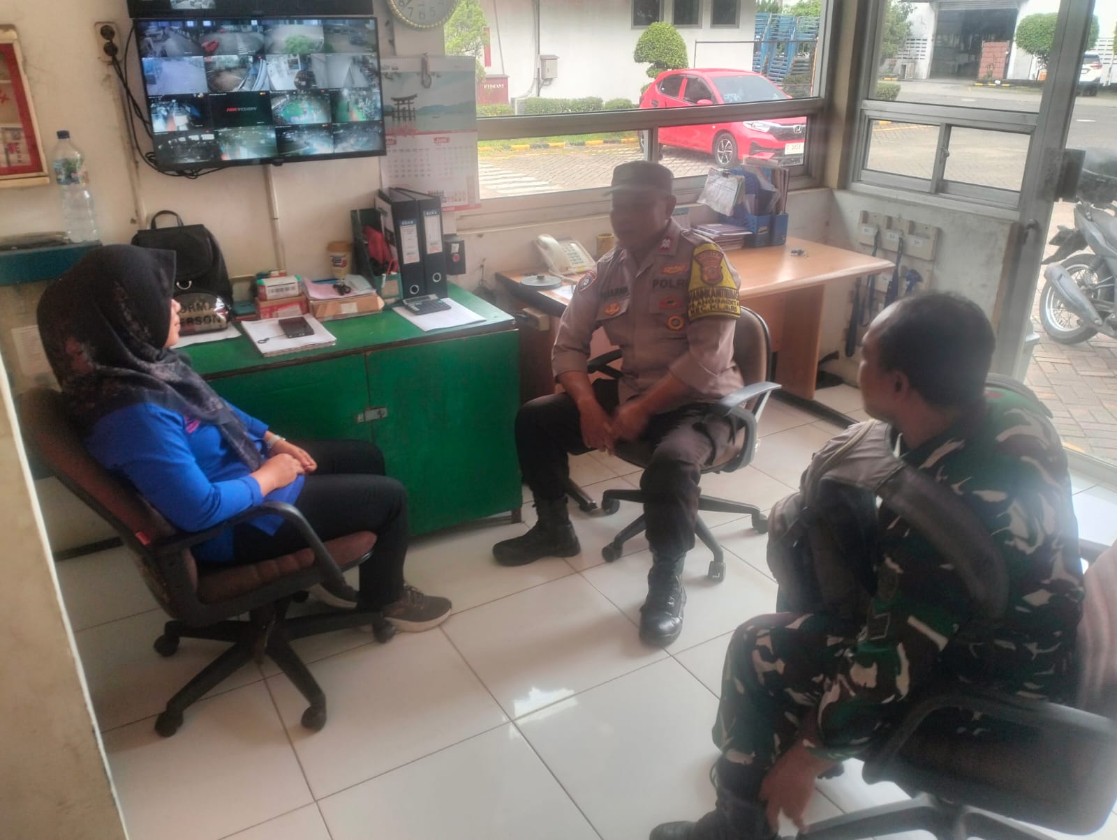 Sambang Kamtibmas, Sinergitas TNI-Polri Sampaikan Himbauan Kepada Warganya