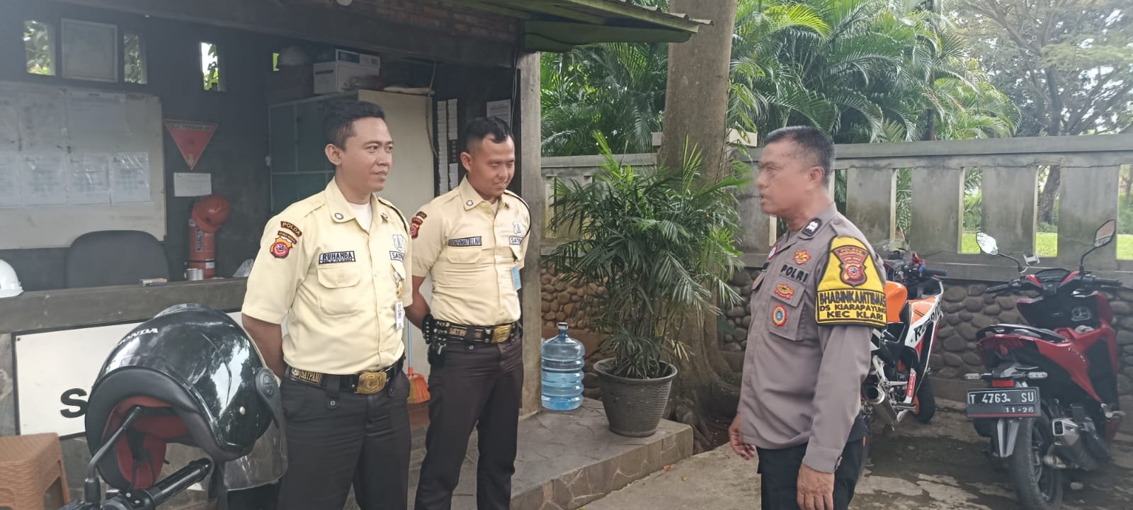 Wujudkan Situasi Aman, Polsek Klari Berikan Binluh Kepada Security PT. OB